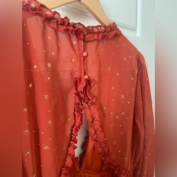 Ruffled V-Neck Dress | Amazon | Burnt Orange | M - Picture 9 of 12